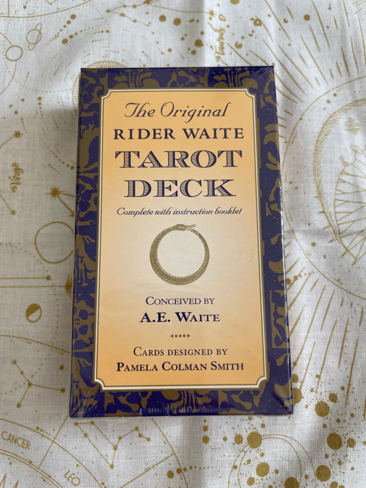 The Original Rider Waite Tarot Deck: 78 beautifully illustrated cards and instructional booklet