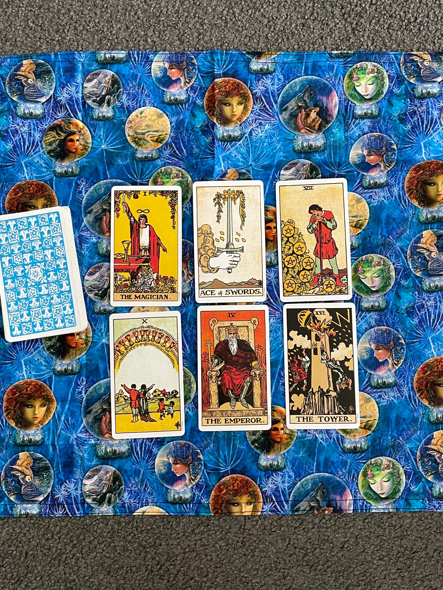 Tarot Spread Mat: Crystal Ball