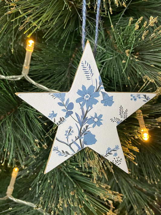 Wooden Star Decoration: Blue Floral