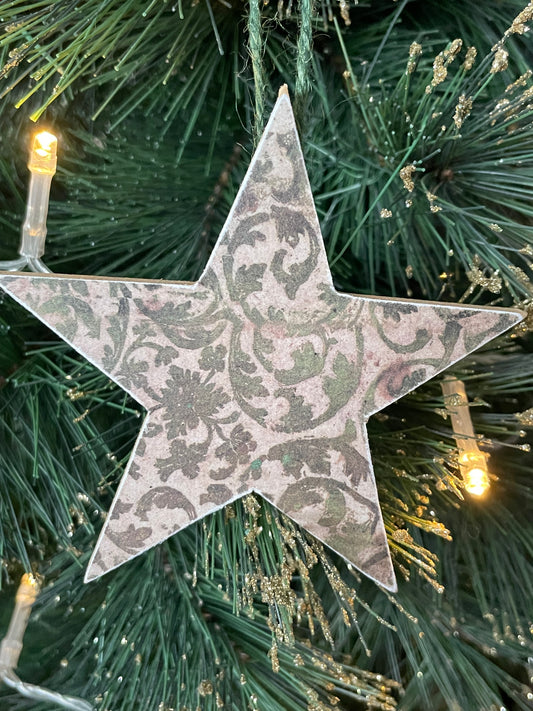 Wooden Star Decoration: Green floral